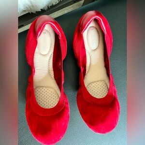 Lands End Suede Red Ballet Flats, Size 7, New without Tags
